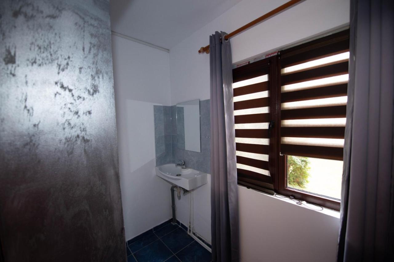 Vila Estera Therme Balotesti Buitenkant foto