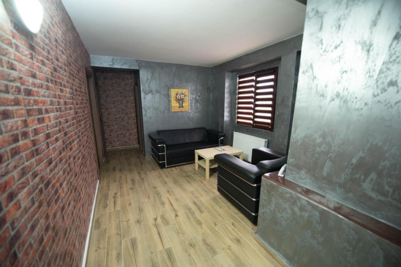 Vila Estera Therme Balotesti Buitenkant foto